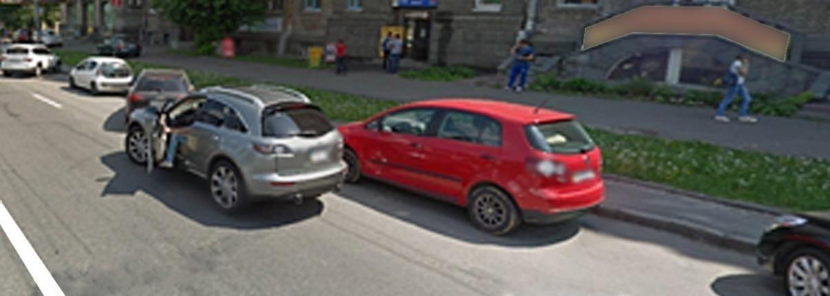 Чи дозволено водієві сірого автомобіля з