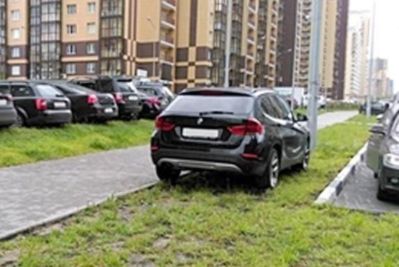 Чи дозволена стоянка автомобіля в цьому 
